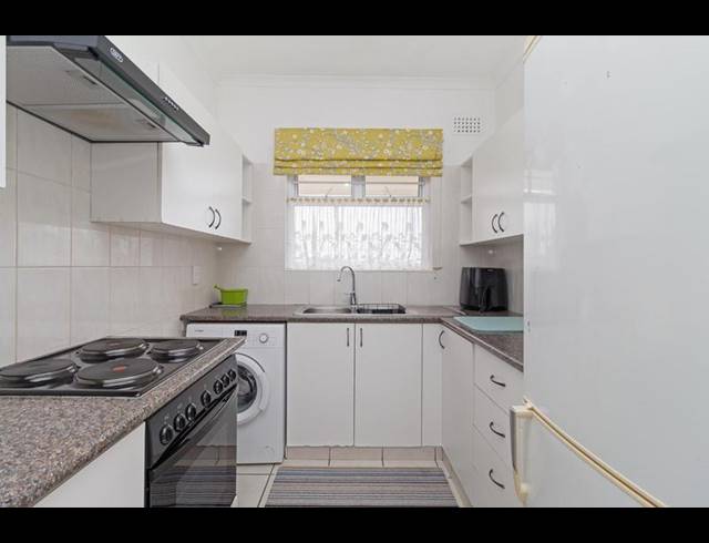 2 BEDROOM APARTMENT FOR SALE IN FISH HOEK